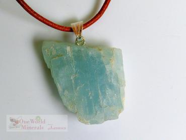 Aquamarin aus dem Himalaya, roh belassen, mit Silberöse